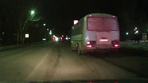 Пьяный житель Волжского угнал автобус, чтобы окунуться в проруби